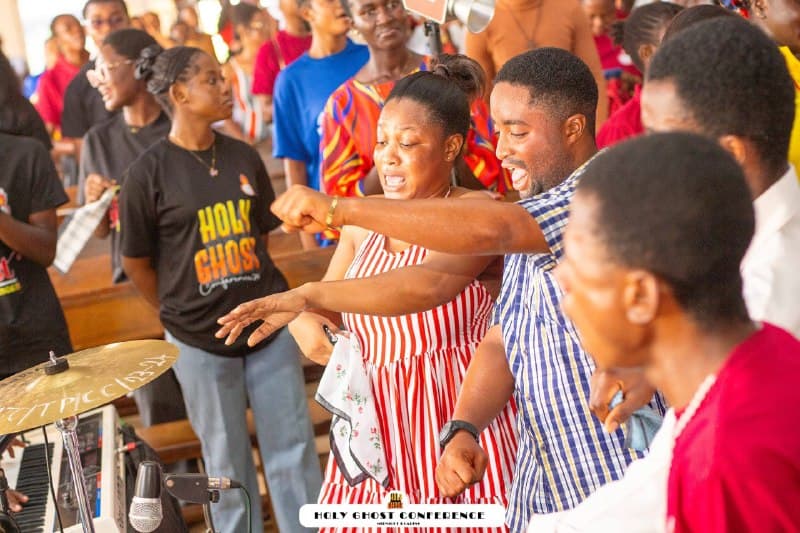 Members celebrating together during the conference
